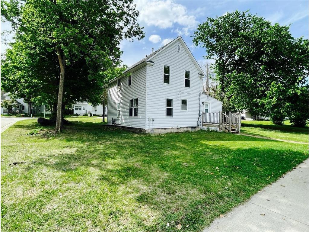 415 Francis Street Faribault MN 55021 6746831 image1