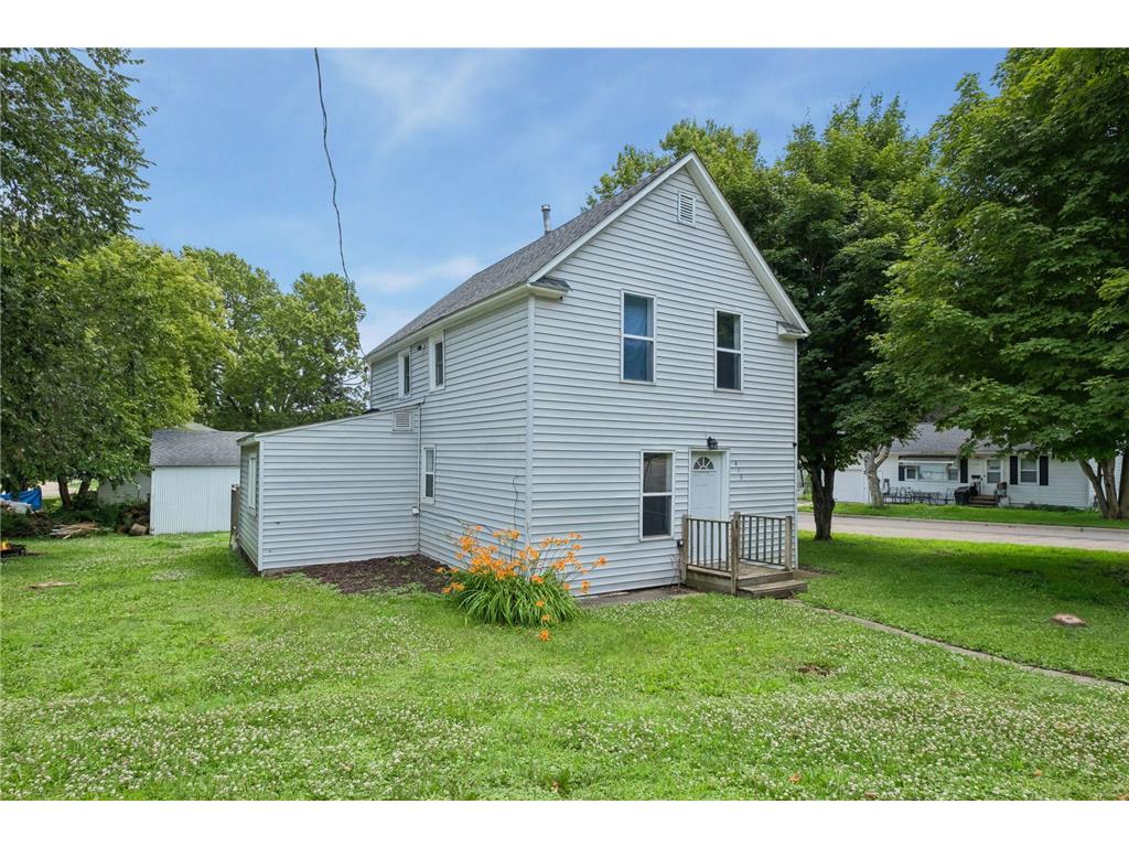 415 Francis Street Faribault MN 55021 7102087 image1