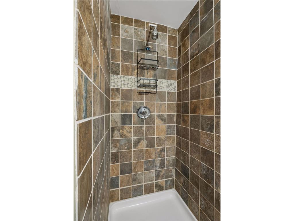 415 Francis Street Faribault MN 55021 7102087 image16