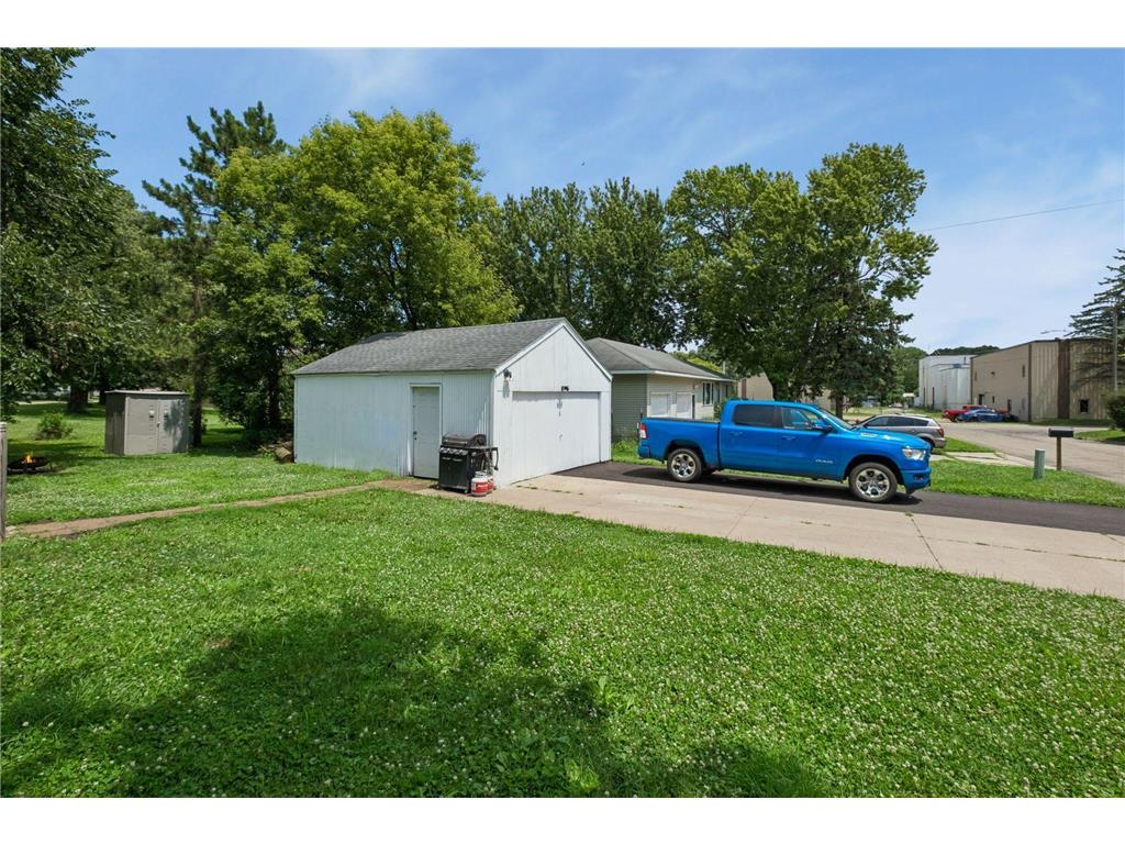 415 Francis Street Faribault MN 55021 7102087 image32