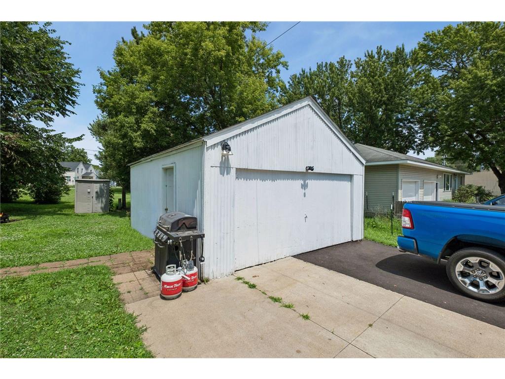 415 Francis Street Faribault MN 55021 7102087 image33