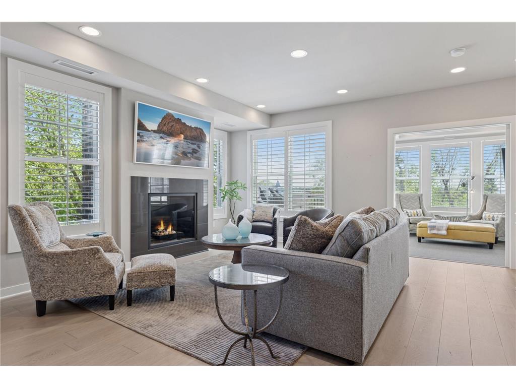 415 Indian Mound Street #302 Wayzata MN 55391 - Lake Minnetonka 6738828 image1