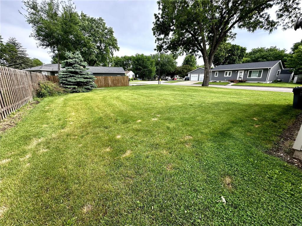 415 N 6th Street Marshall MN 56258 7086622 image11