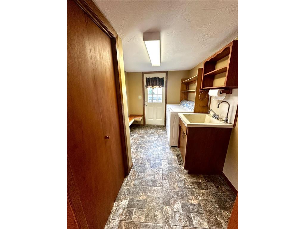 415 N 6th Street Marshall MN 56258 7086622 image12