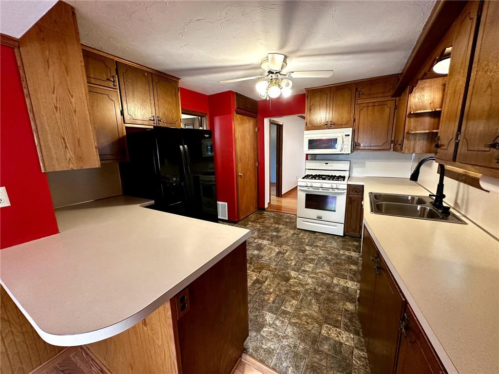 415 N 6th Street Marshall MN 56258 7086622 image17