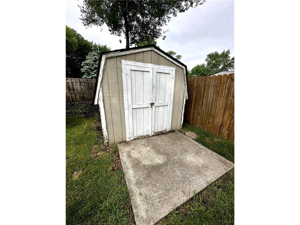 415 N 6th Street Marshall MN 56258 7086622 image39