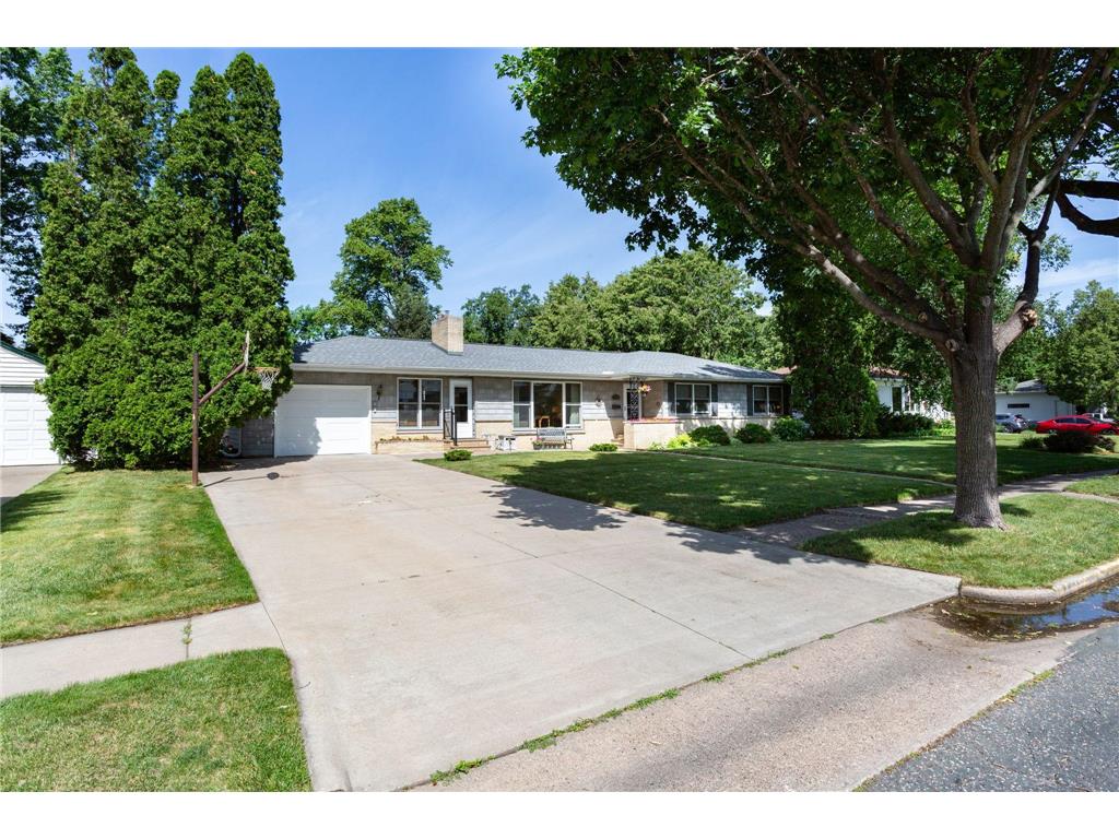 415 N 8th Street River Falls WI 54022 7095331 image2