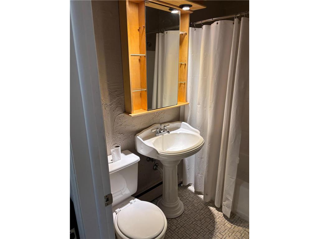 415 Ridgewood Avenue #3 Minneapolis MN 55403 7021356 image7