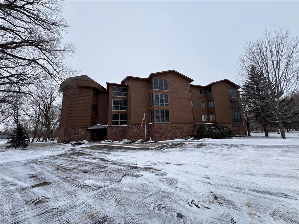 415 S 4th Street #C1 Marshall MN 56258 7003205 image1