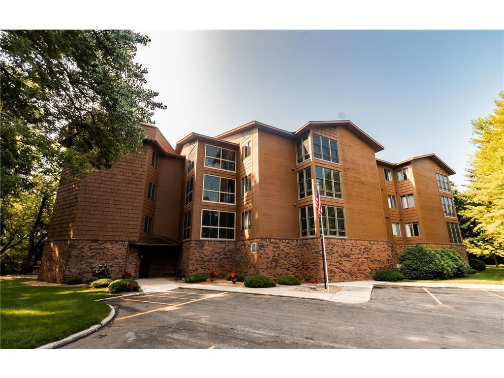415 S 4th Street #D2 Marshall MN 56258 - Redwood River 6569298 image1