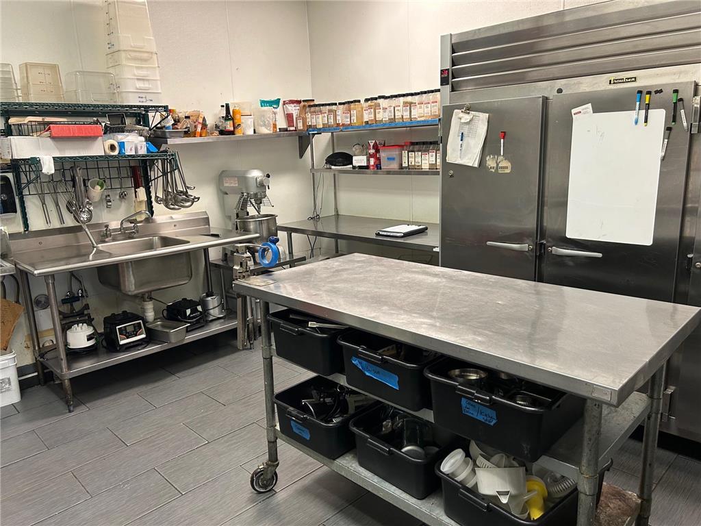 4150 W Broadway Avenue Robbinsdale MN 55422 6774413 image9