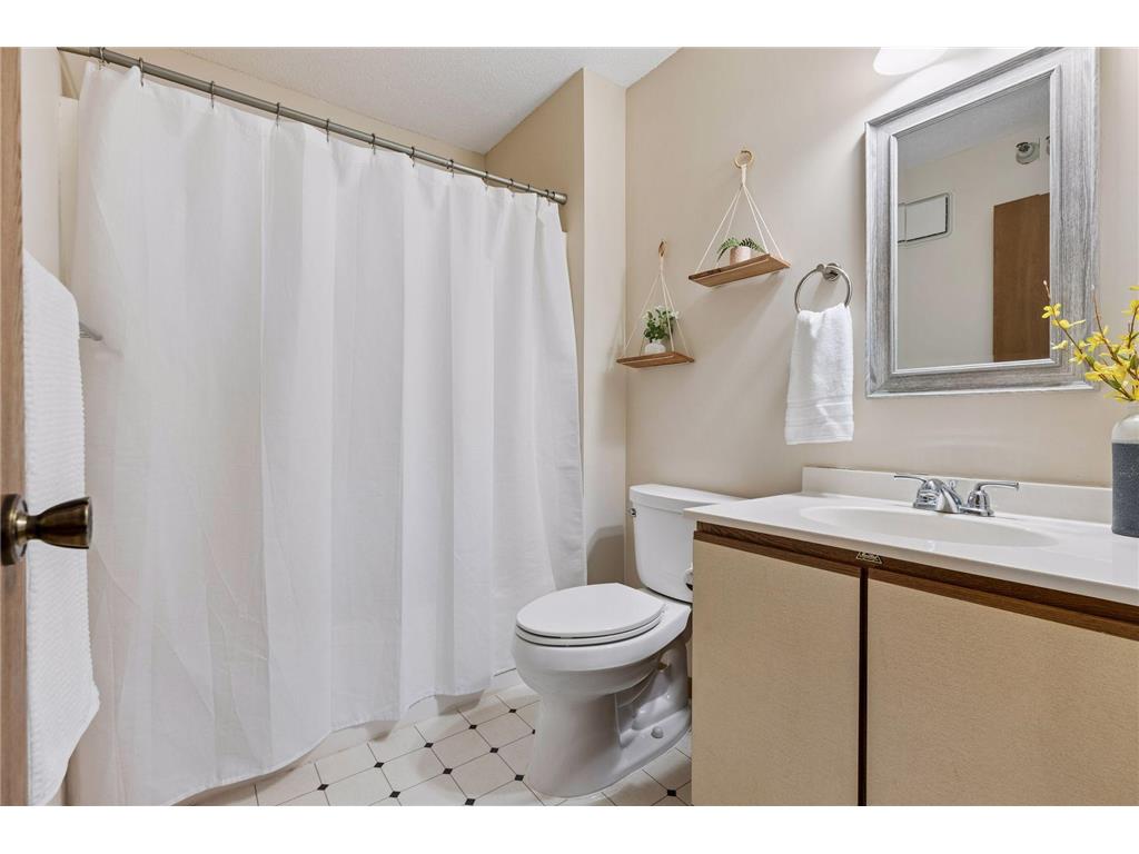 4151 Boone Avenue N #106 New Hope MN 55427 7028147 image21