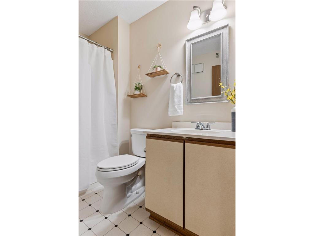 4151 Boone Avenue N #106 New Hope MN 55427 7028147 image22