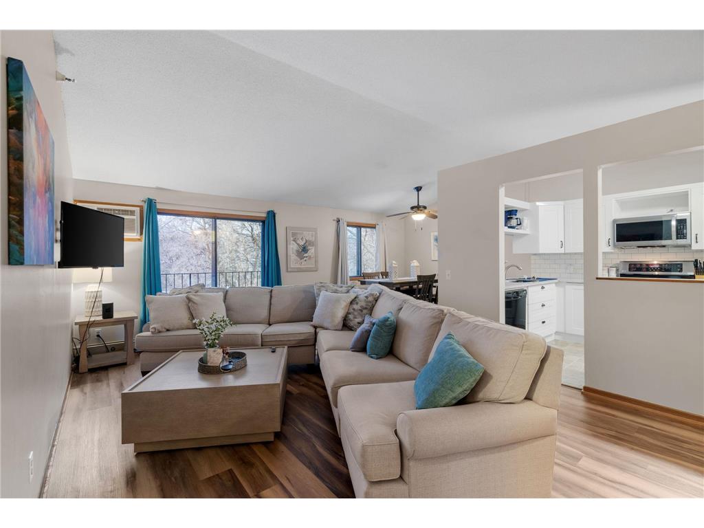 4151 Boone Avenue N #203 New Hope MN 55427 6501002 image1