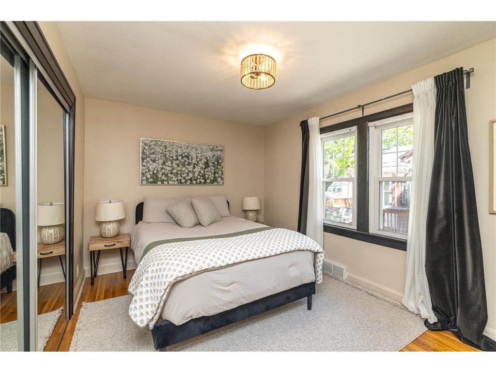 4151 Queen Avenue N Minneapolis MN 55412 7067103 image11