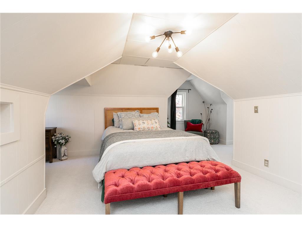4151 Queen Avenue N Minneapolis MN 55412 7067103 image14