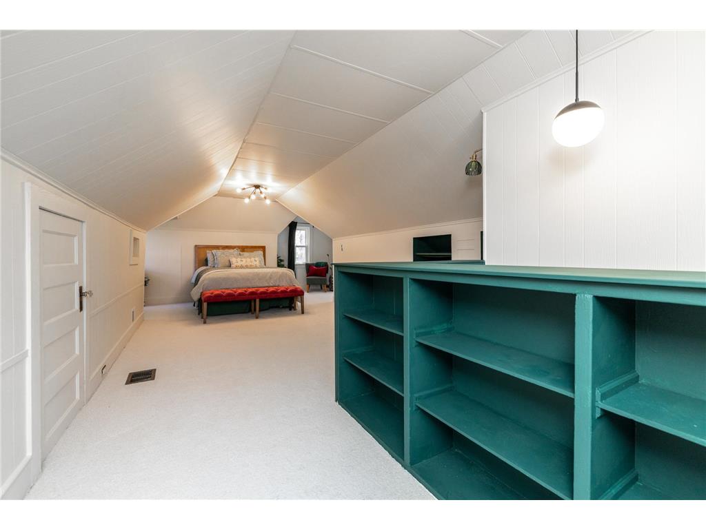 4151 Queen Avenue N Minneapolis MN 55412 7067103 image15