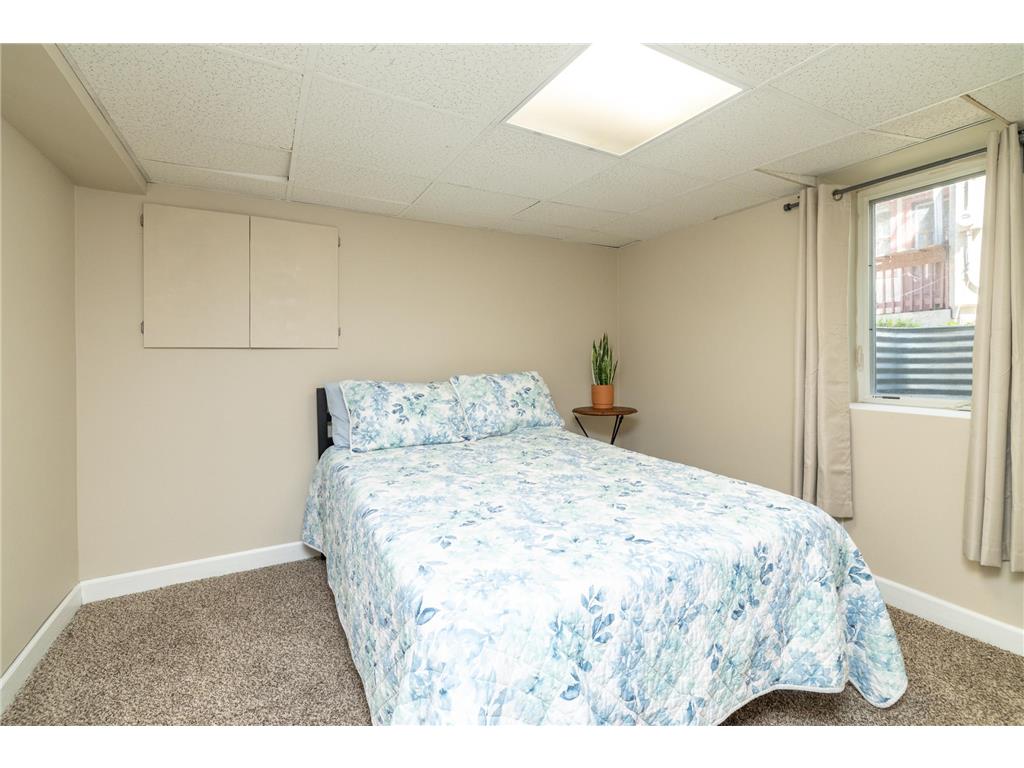 4151 Queen Avenue N Minneapolis MN 55412 7067103 image18