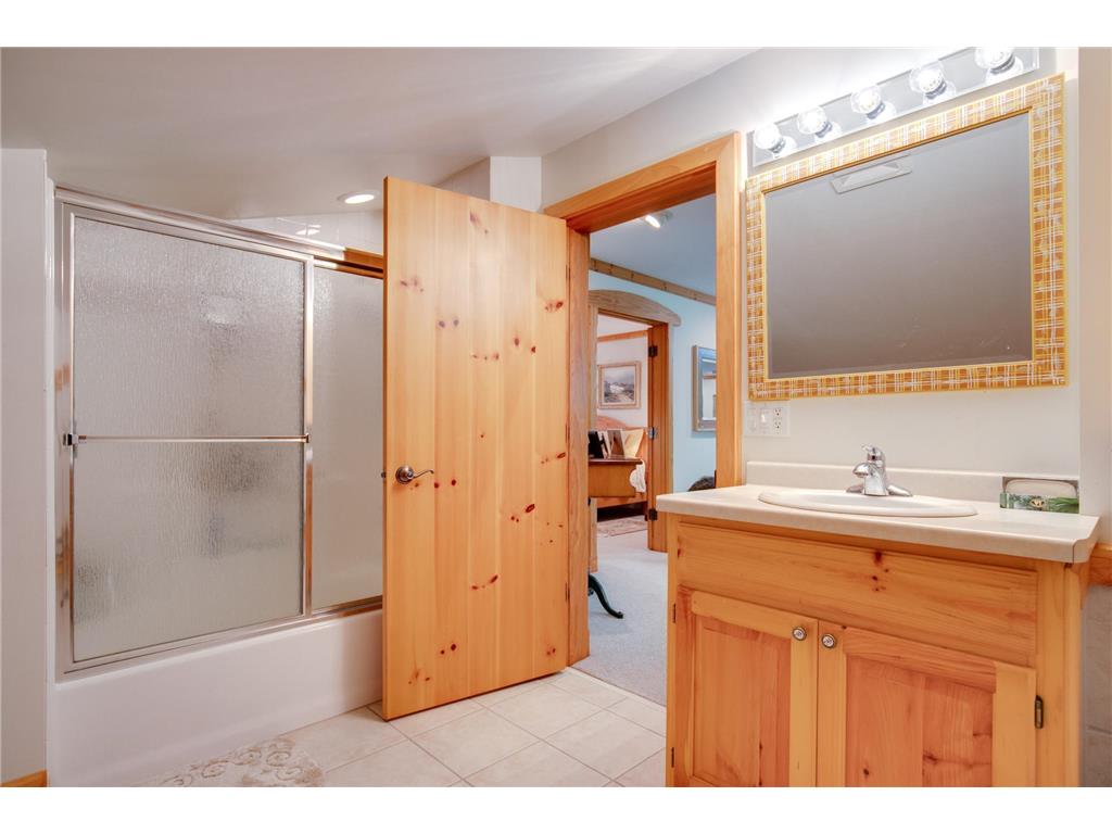 4151 Rice Street Shoreview MN 55126 6818039 image59