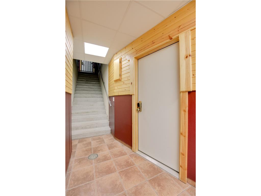 4151 Rice Street Shoreview MN 55126 6818039 image81