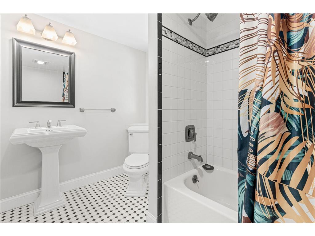 4152 Minnehaha Avenue Minneapolis MN 55406 7002327 image15