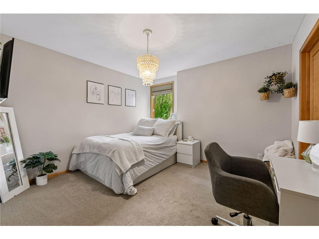 4153 Hallgren Lane Chanhassen MN 55331 7030443 image18