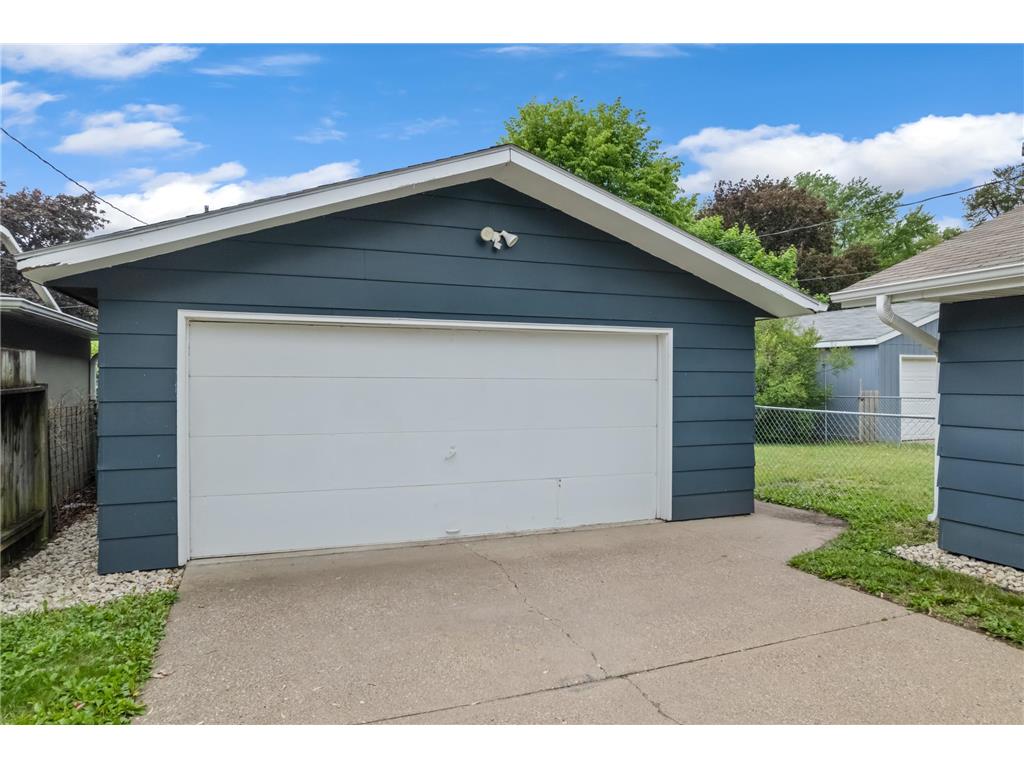 4155 W 8th Street Goodview MN 55987 7075973 image17