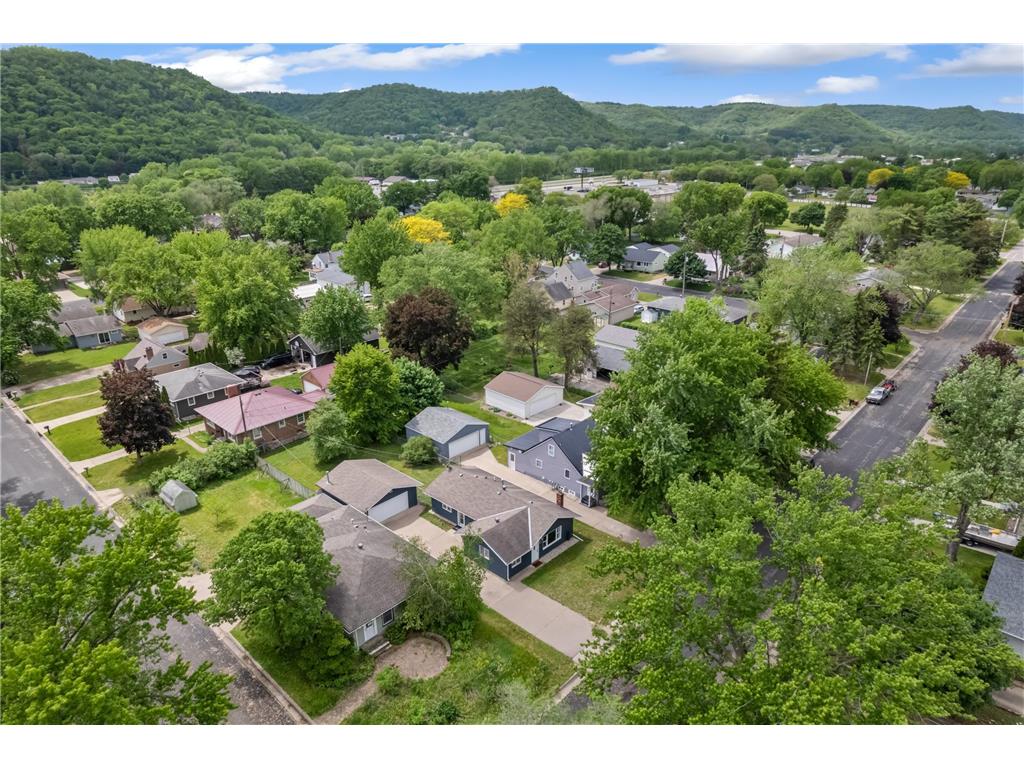 4155 W 8th Street Goodview MN 55987 7075973 image2