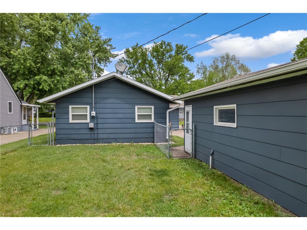 4155 W 8th Street Goodview MN 55987 7075973 image20