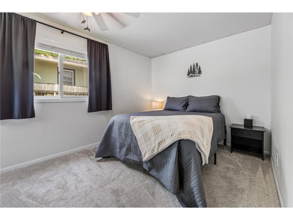 4155 W 8th Street Goodview MN 55987 7075973 image8