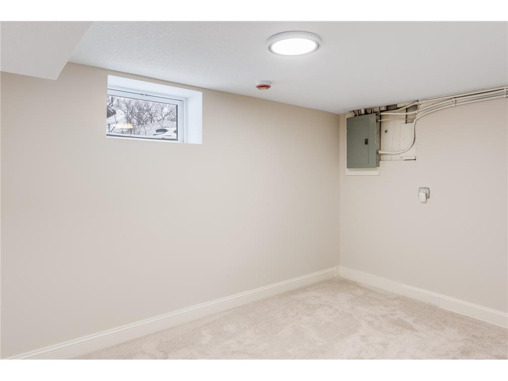 4158 Zane Avenue N Robbinsdale MN 55422 7025352 image16