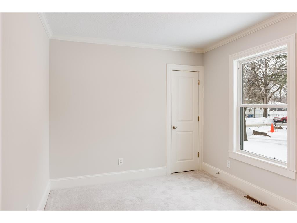 4158 Zane Avenue N Robbinsdale MN 55422 7072976 image13