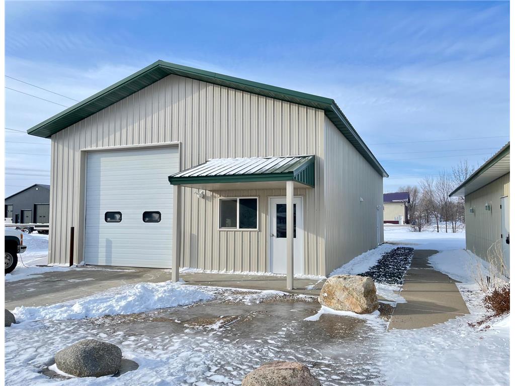 416 1/2 S Lake Avenue Battle Lake MN 56515 7011381 image1