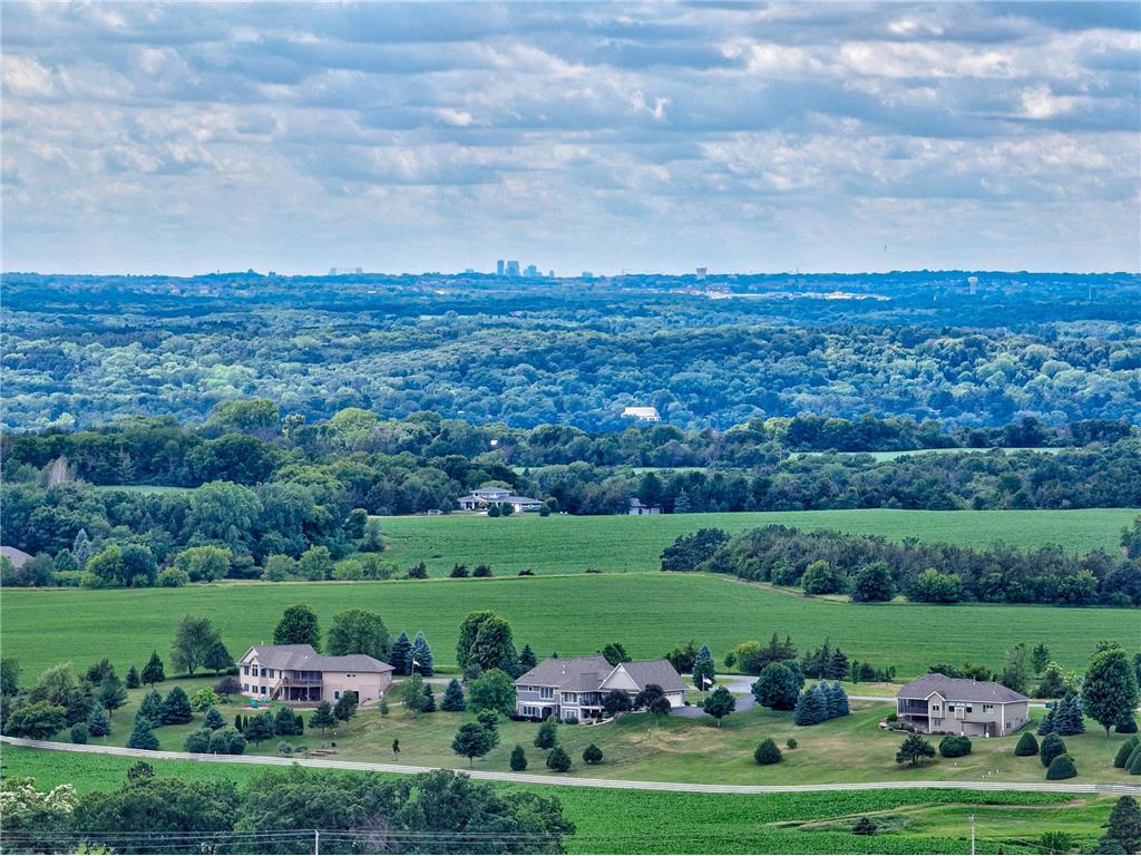 416 Eagle Bluff Drive Hudson WI 54016 7048978 image2