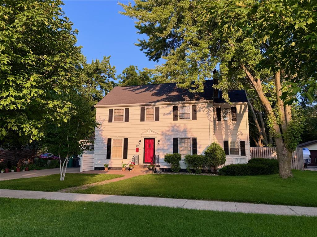 416 N 4th Street Marshall MN 56258 6577888 image1