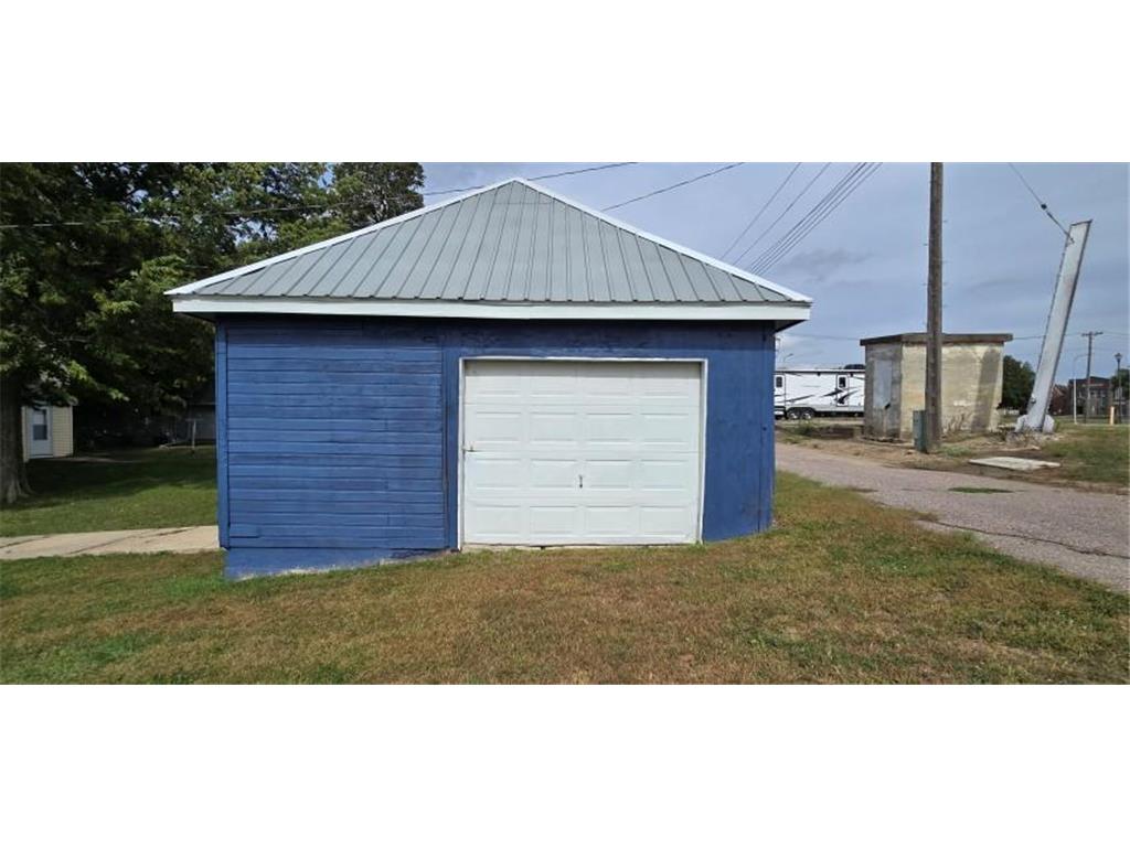 416 Plum Street Lakefield MN 56150 6791493 image19