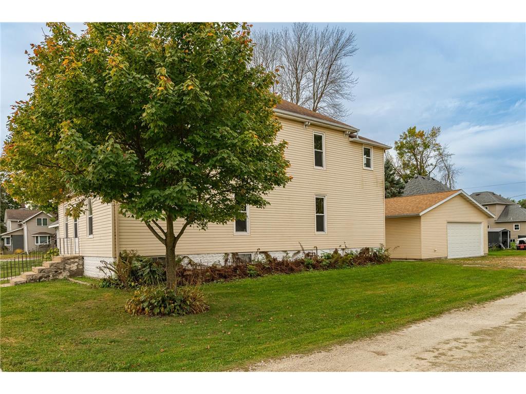 416 State Street West Concord MN 55985 6797493 image32