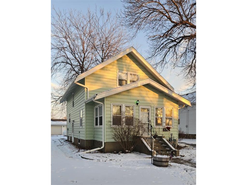 416 W 3rd Street Graceville MN 56240 6640307 image1