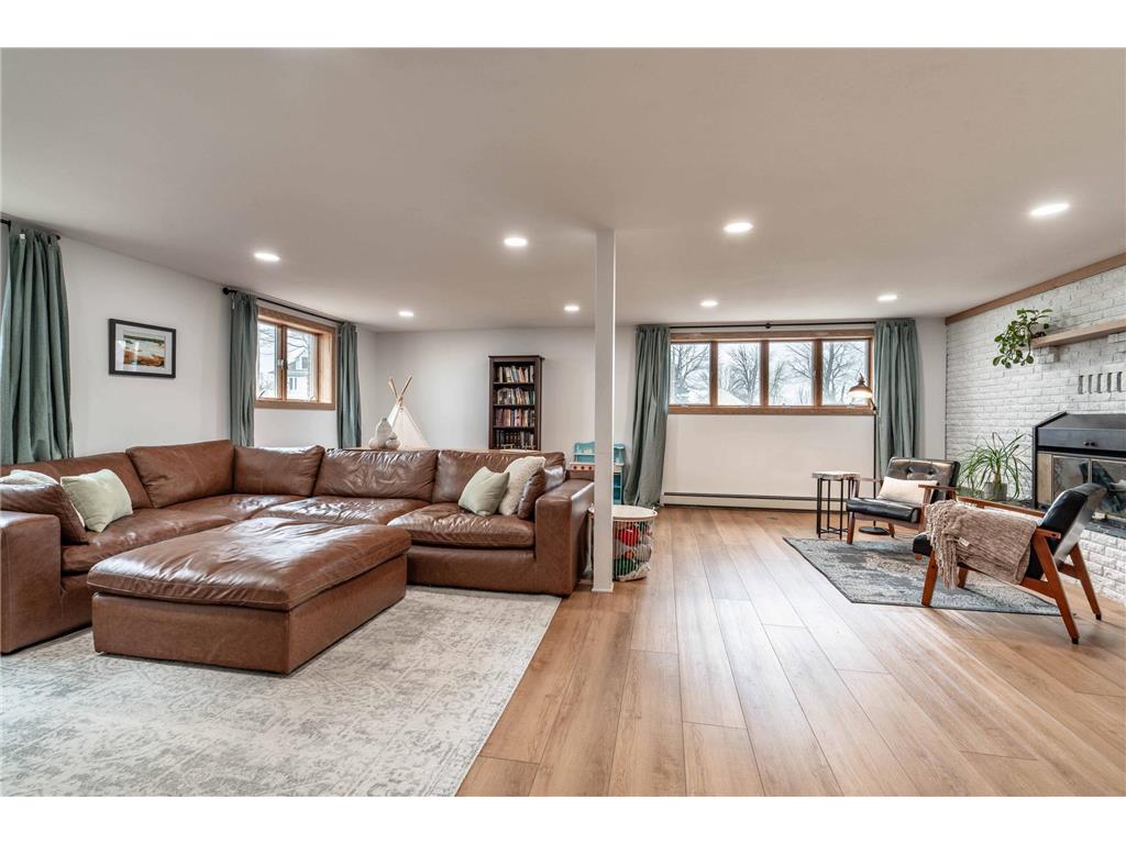 417 E Division Street Elbow Lake MN 56531 7049056 image21