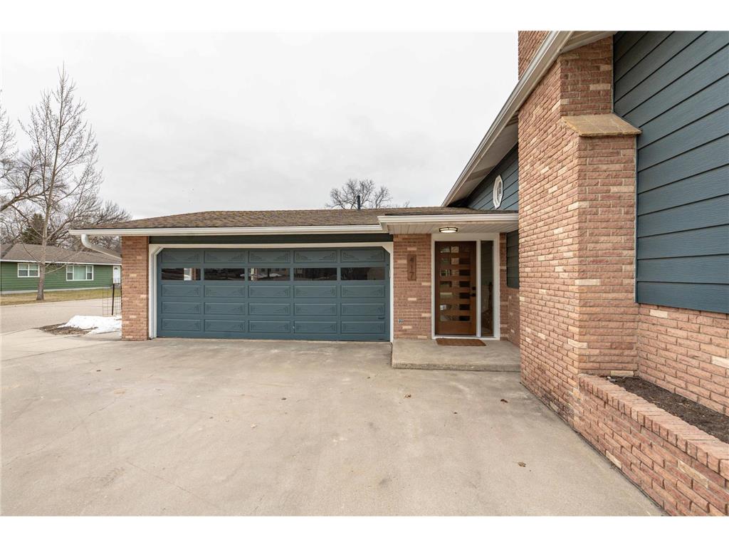417 E Division Street Elbow Lake MN 56531 7049056 image37