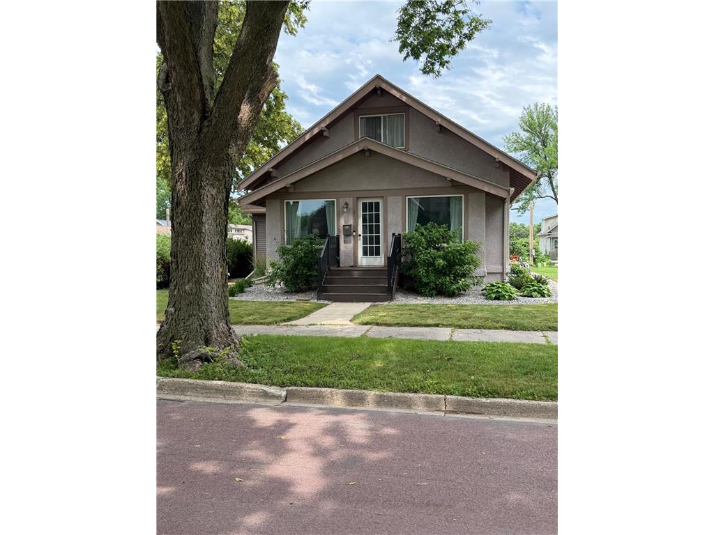 417 E Wyoming Street Redwood Falls MN 56283 7103870 image1