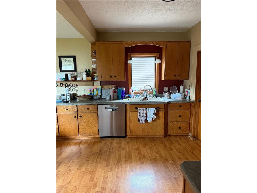 417 E Wyoming Street Redwood Falls MN 56283 7103870 image13