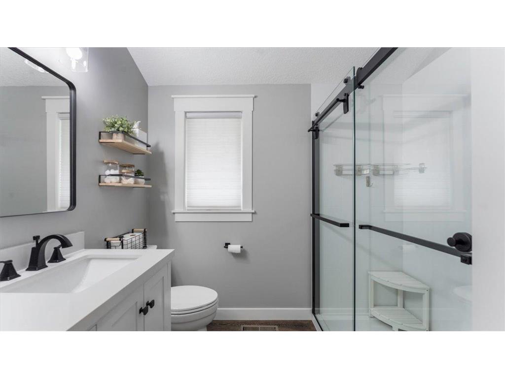 417 N Main Street Center City MN 55012 - North Center Lake 6817855 image27