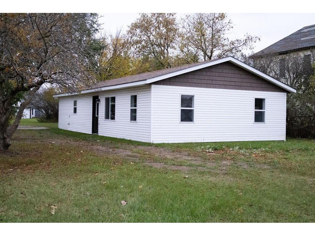 417 N Wisconsin Street Hewitt MN 56453 6761613 image1