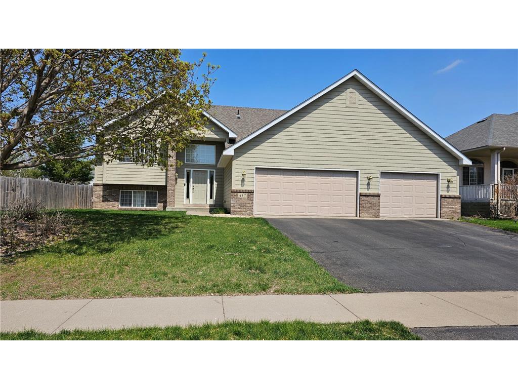 417 Pebble Road N Champlin MN 55316 6367703 image1