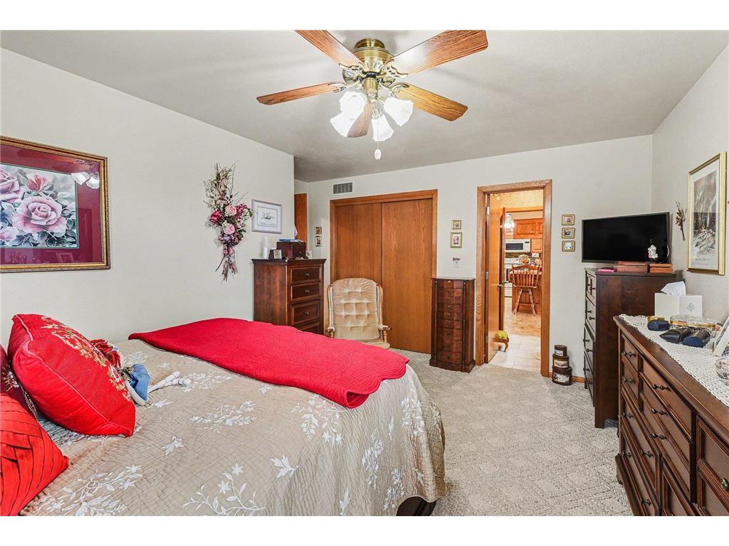 417 S Fairview Drive Luverne MN 56156 7014745 image13