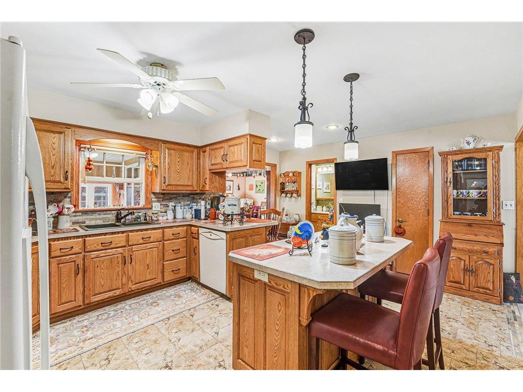 417 S Fairview Drive Luverne MN 56156 7014745 image7