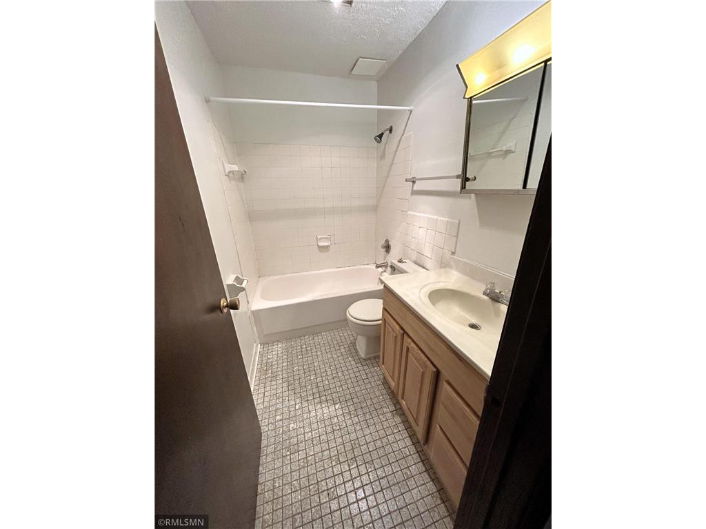 417 S Wasson Lane #G2 River Falls WI 54022 6820030 image10