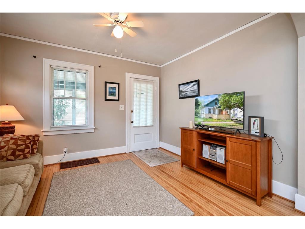417 W Mill Street Winona MN 55987 7073365 image5
