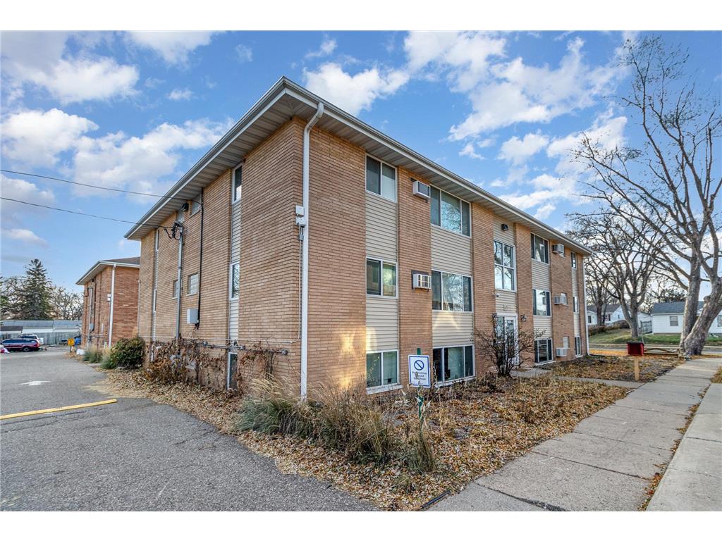 4172 Adair Avenue N #2, Robbinsdale, MN, 55422 | MLS: 6502868 | Edina ...